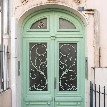 Centre : A Proximite De Νίκαια
